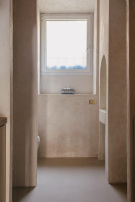 banchi vecchi interno del locale