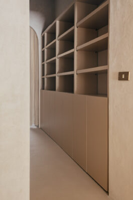 banchi vecchi interno del locale