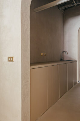 banchi vecchi interno del locale